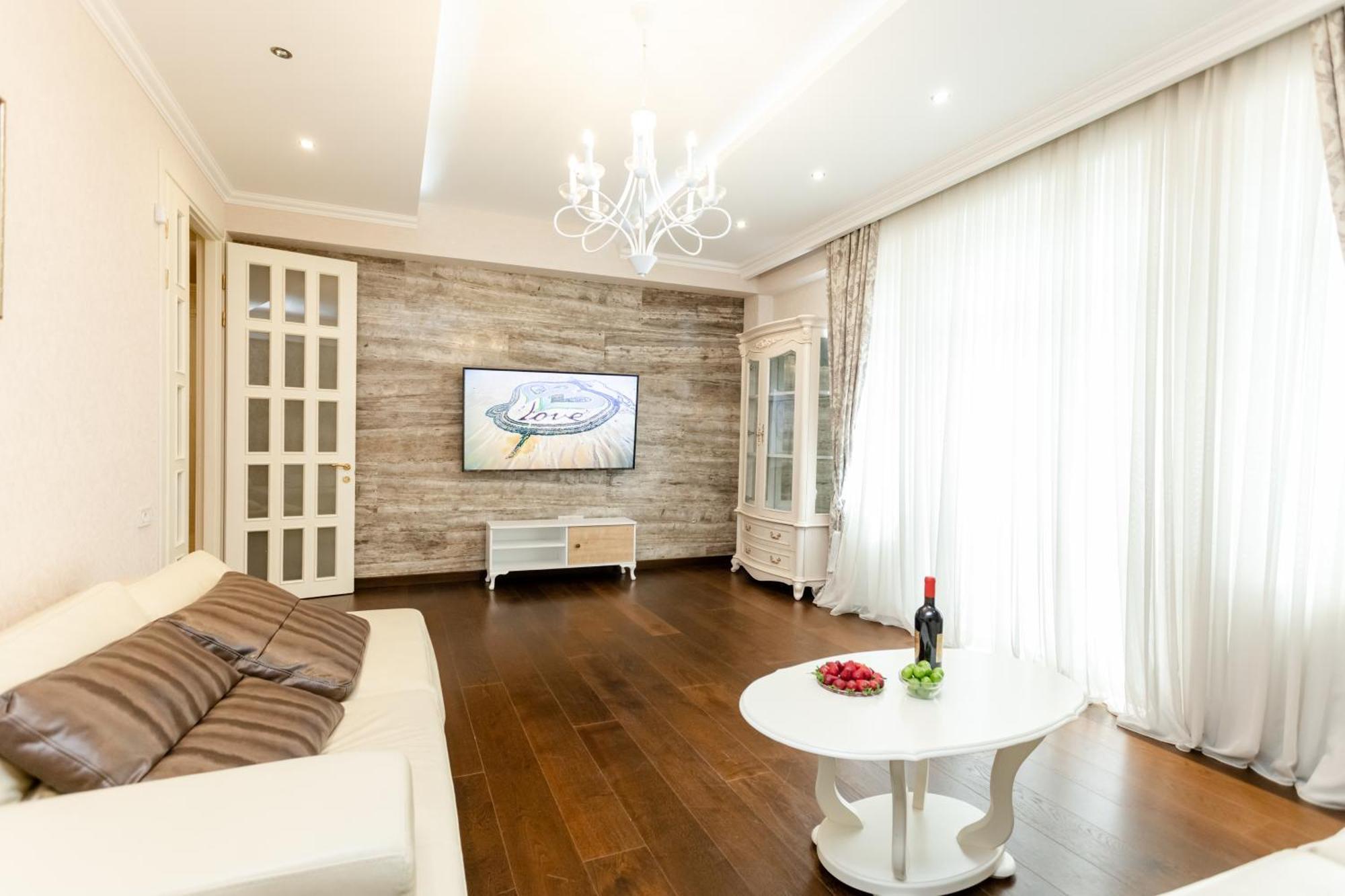 3Bd-2Bth Apartment In Tbilisi City Center 外观 照片